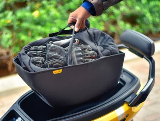 Scooter boot bag with storage compartments